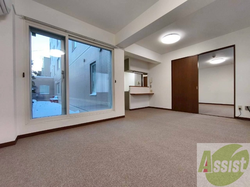 居室・リビング　広くてきれいなリビングです！快適に過ごせそうですね。