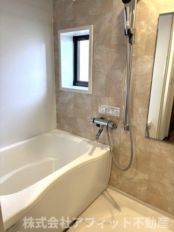 バス・シャワールーム　浴室換気乾燥機