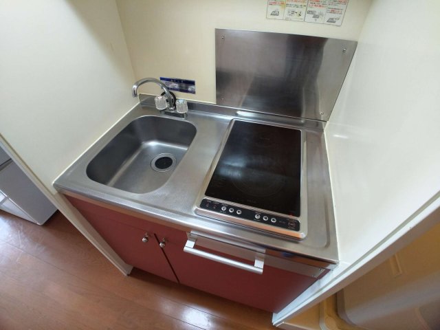 キッチン　一人暮らしにピッタリの機能的なシンク