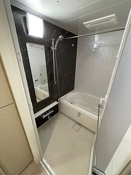 バス・シャワールーム　ゆったり過ごせるお風呂です