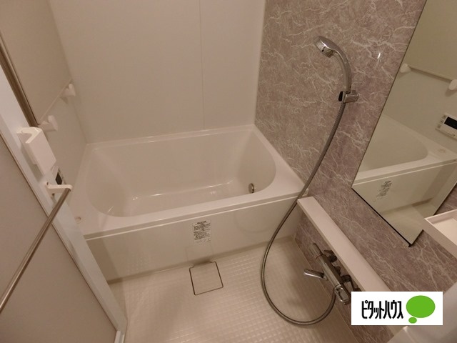 バス・シャワールーム　バスルーム