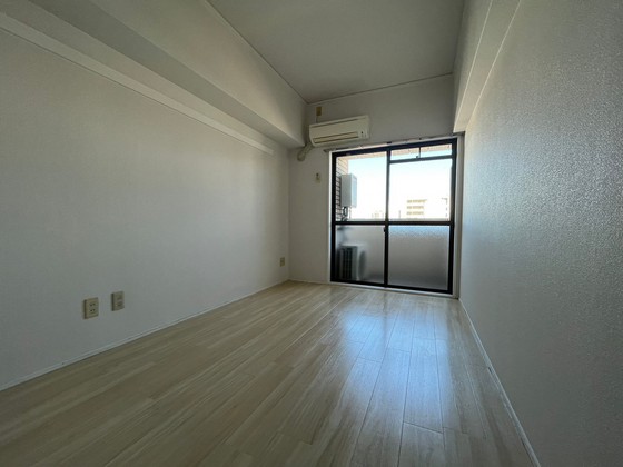 居室・リビング　※別号室の写真となります