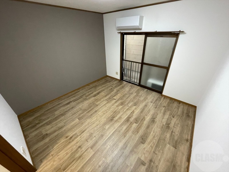 居室・リビング　６帖の洋室