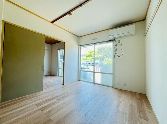 居室・リビング　広々としていいですね。