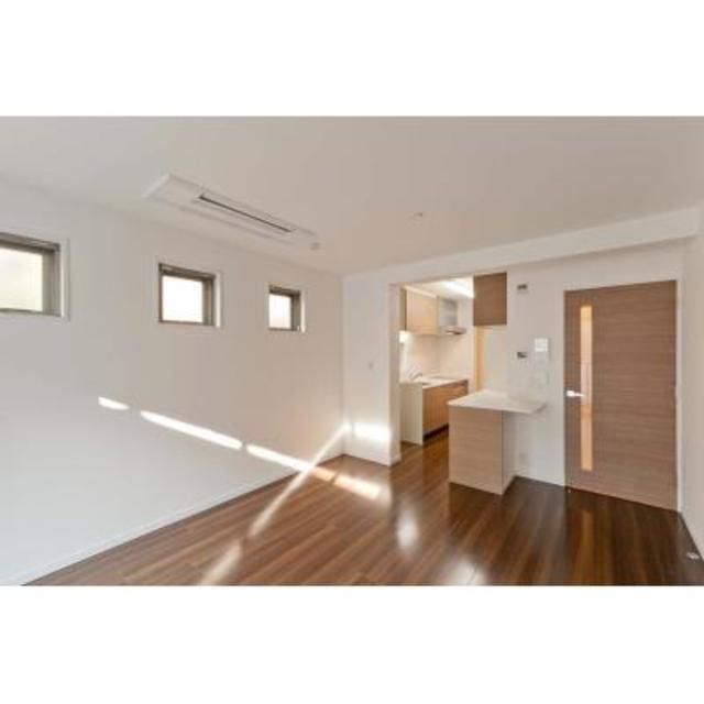 居室・リビング　写真は同タイプ住居です