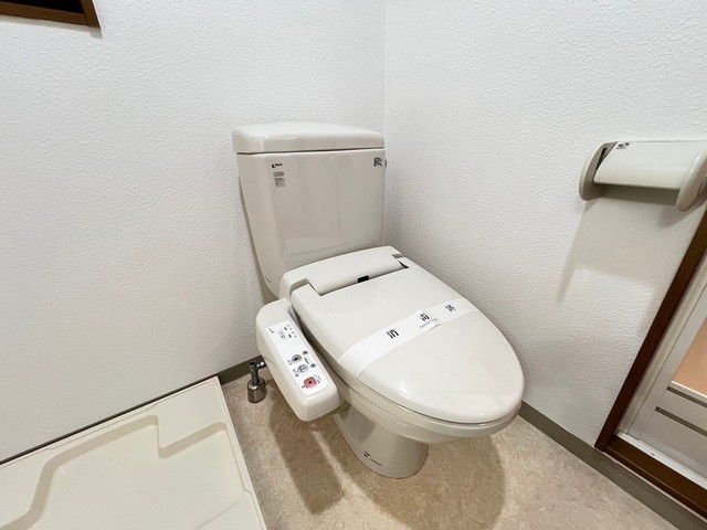 トイレ　別号室の写真です