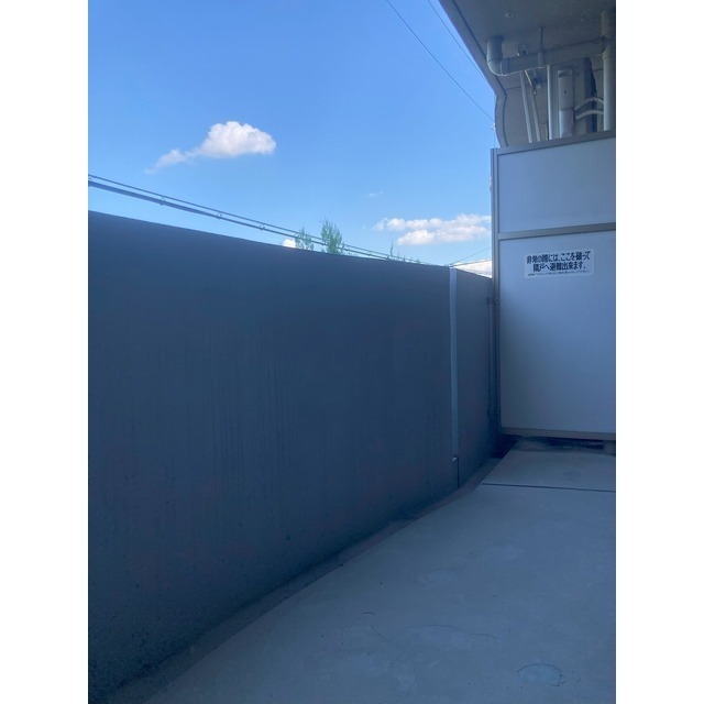 バルコニー　別部屋のお写真です。