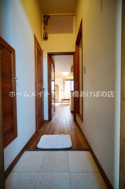 玄関　同型別部屋写真