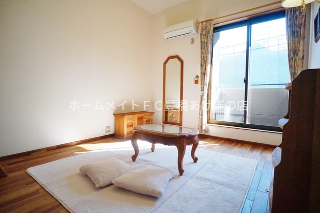 居室・リビング　同型別部屋写真