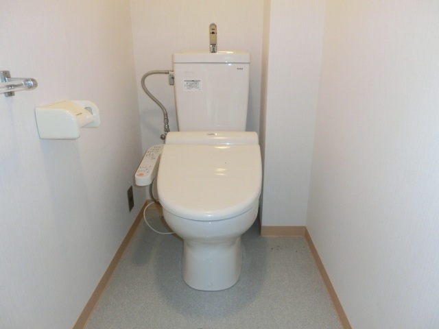 トイレ　トイレ（温水洗浄便座）