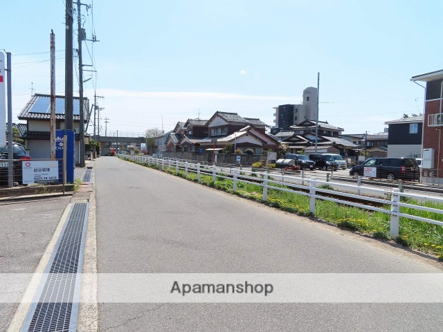 その他　前面道路（その他）まで0m