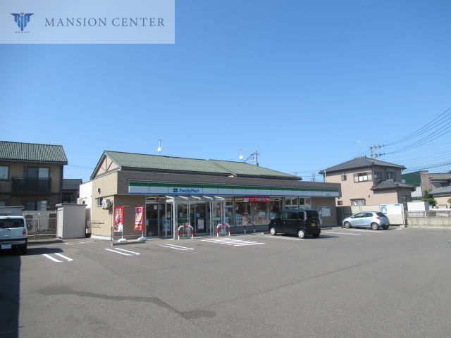 コンビニ　ファミリーマート新潟松園店（コンビニ）まで296m