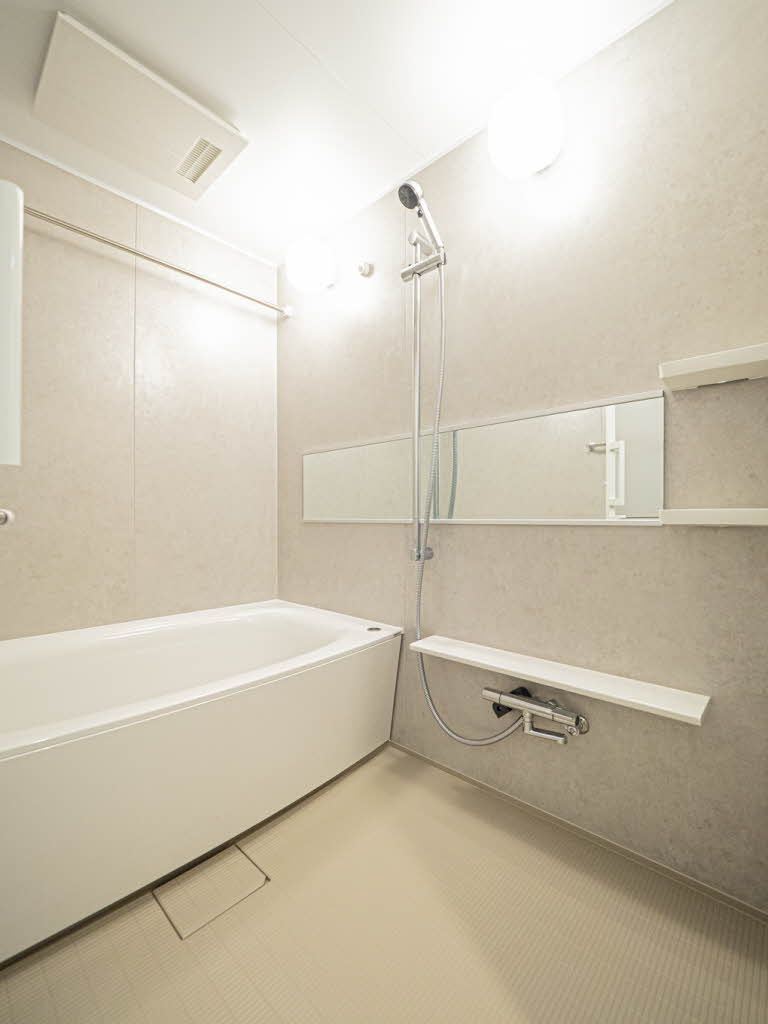 バス・シャワールーム　浴室
