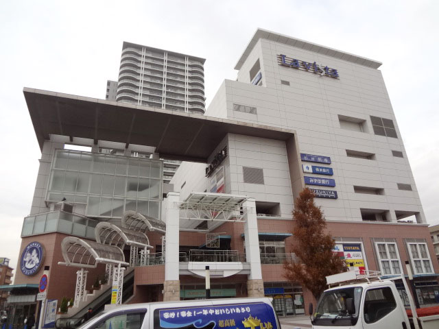 ショッピングセンター　らびすた新杉田店（ショッピングセンター）まで87m