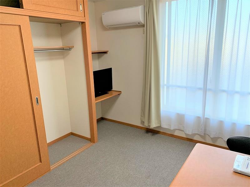 居室・リビング　2階カーペットです。