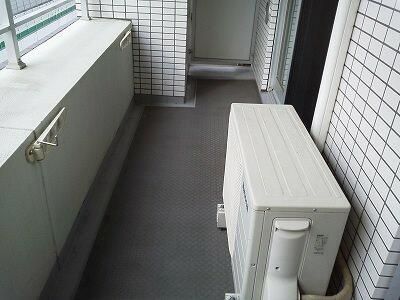 バルコニー　お洗濯にも便利なバルコニー付き