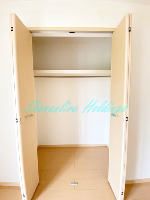 収納　ポール付きで使い勝手の良いクローゼット♪