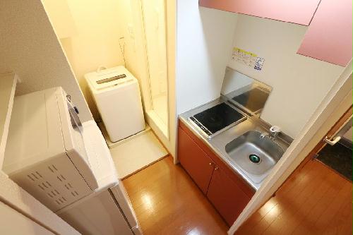 キッチン　２口コンロ付きラジエントヒータを設置