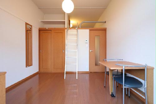 居室・リビング　当社人気のロフトタイプ！開放的なお部屋が好きな人へ