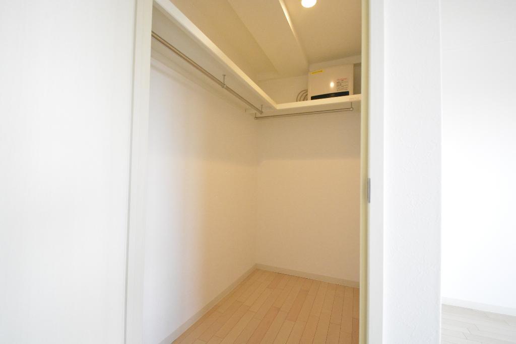 収納　ウォークインクローゼット