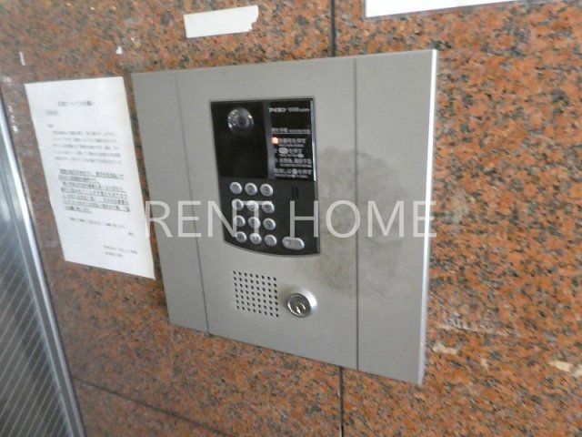 エントランス　オートロック完備