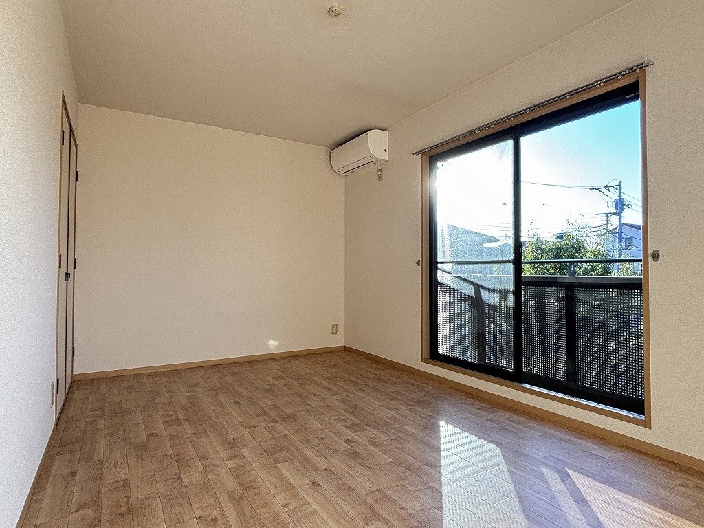 居室・リビング　最上階角部屋前面棟無し陽当り良好