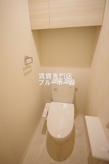 トイレ　温水洗浄便座付きのトイレです！