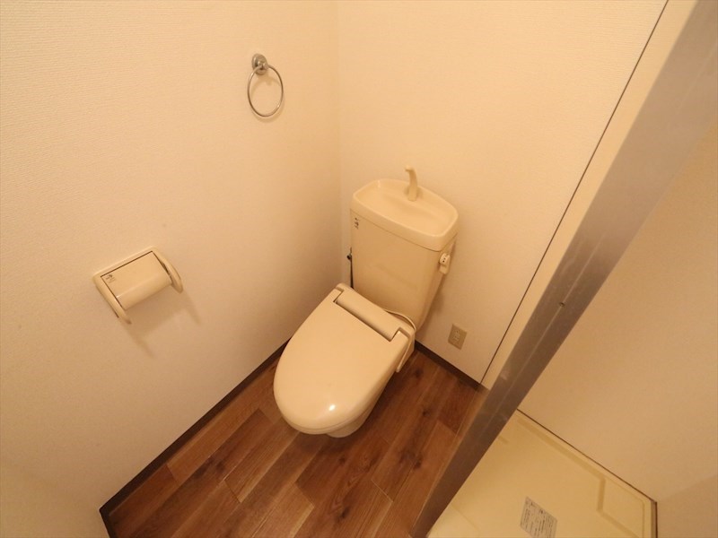 トイレ　暖房便座付トイレ