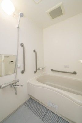 バス・シャワールーム　☆ゆっくりくつろげるお風呂☆