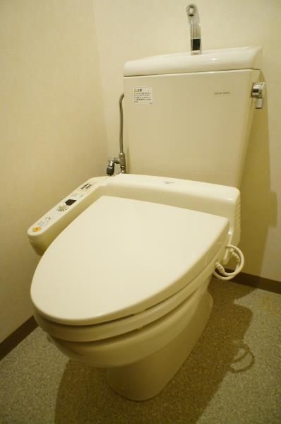 トイレ　別号室参考写真