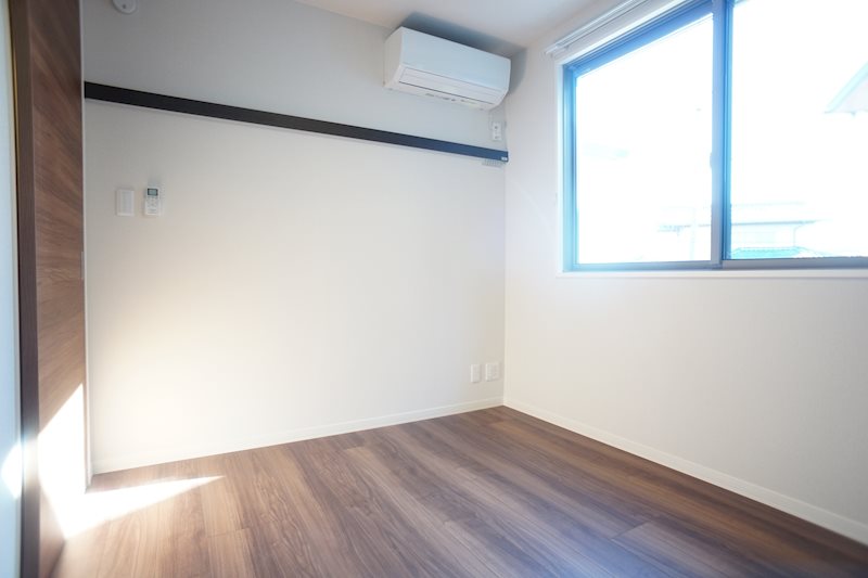 その他部屋・スペース　洋室2部屋にもエアコン完備。