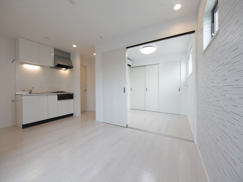 居室・リビング　ＬＤＫ9.9帖　洋室3.7帖　つなげて使用可　イメージ写真