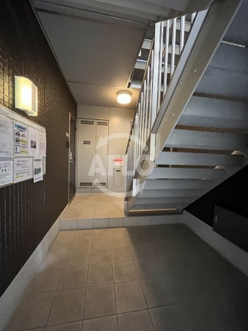 ロビー　LA MAISON VERTE 西田辺　ロビー