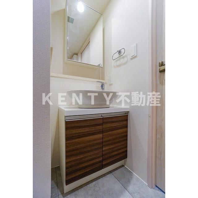 洗面設備　脱衣スペースもあります