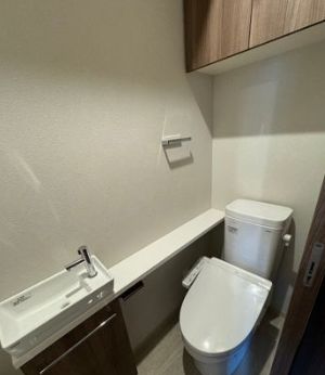 トイレ　※別号室参照