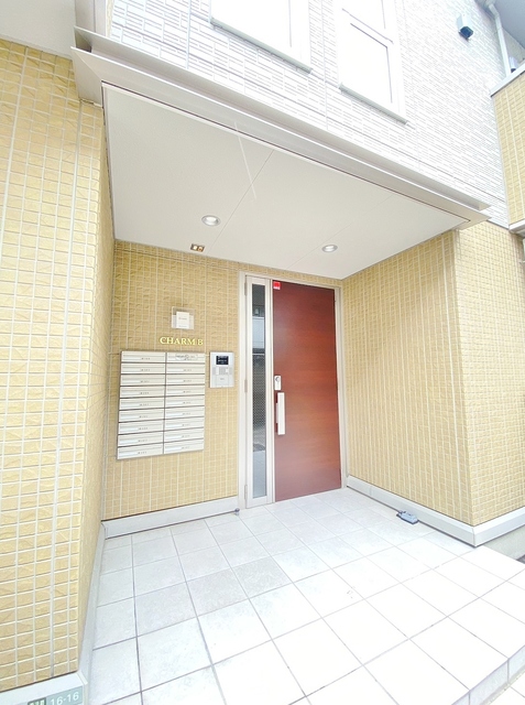 エントランス　オートロック完備