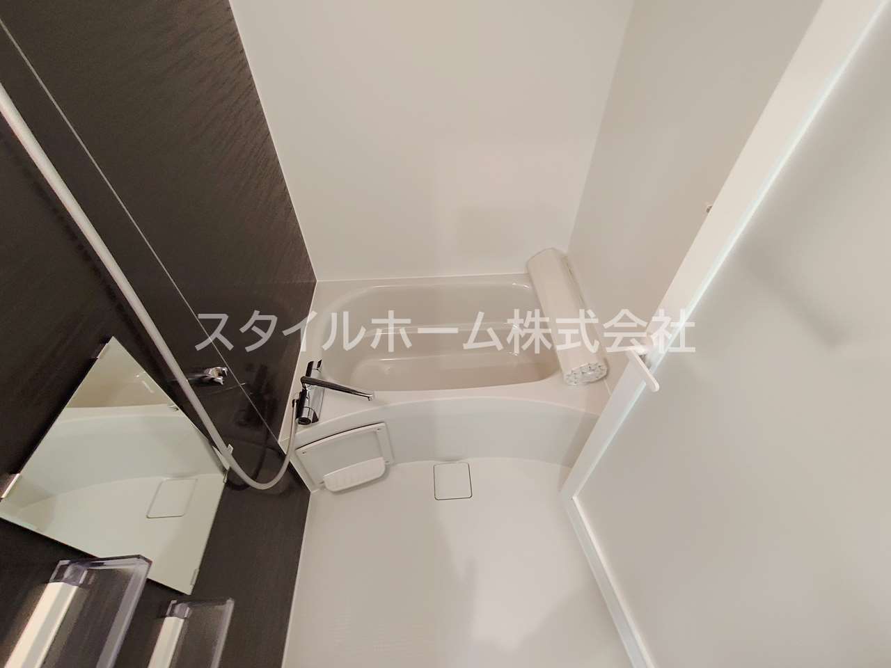 バス・シャワールーム　別部屋写真です。