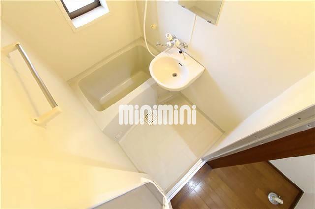 バス・シャワールーム　清潔感のある浴室です