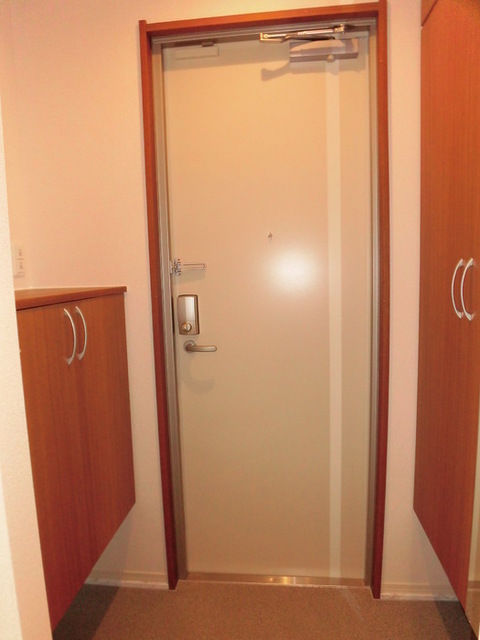 玄関　３０５　玄関