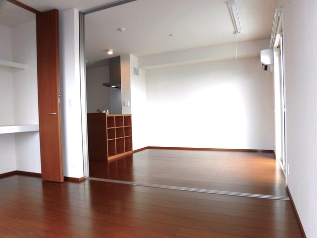 居室・リビング　３０５　ＬＤＫ