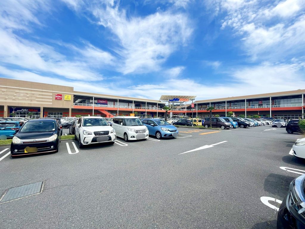 ショッピングセンター　MrMax湘南藤沢ショッピングセンター（ショッピングセンター）まで3480m