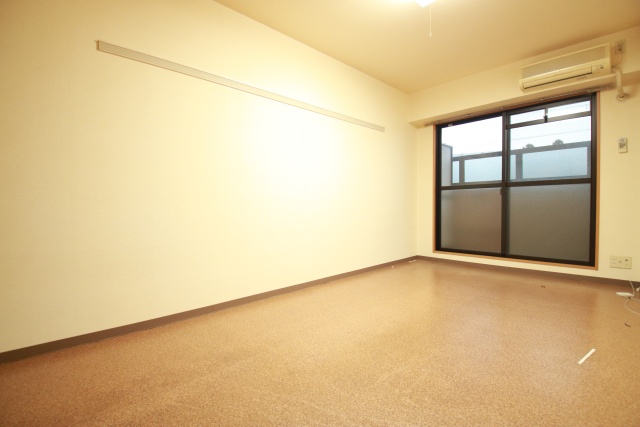 居室・リビング　※別室の参考写真の為、現況優先です。