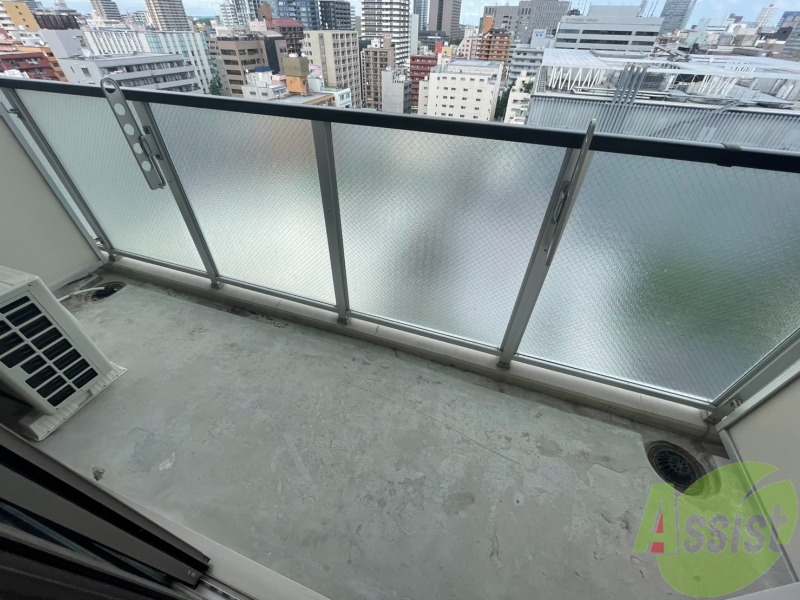 バルコニー　バルコニーがあるので洗濯物は外に干せそうですね～