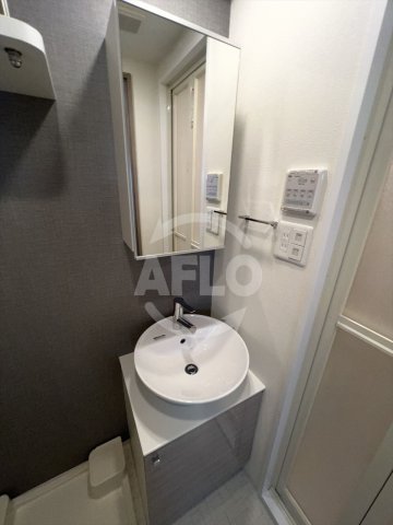 洗面設備　エスリード大阪城南グランデュクス　独立洗面台