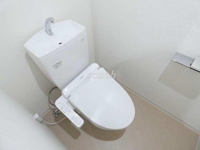 トイレ　ウォシュレットつきのトイレ