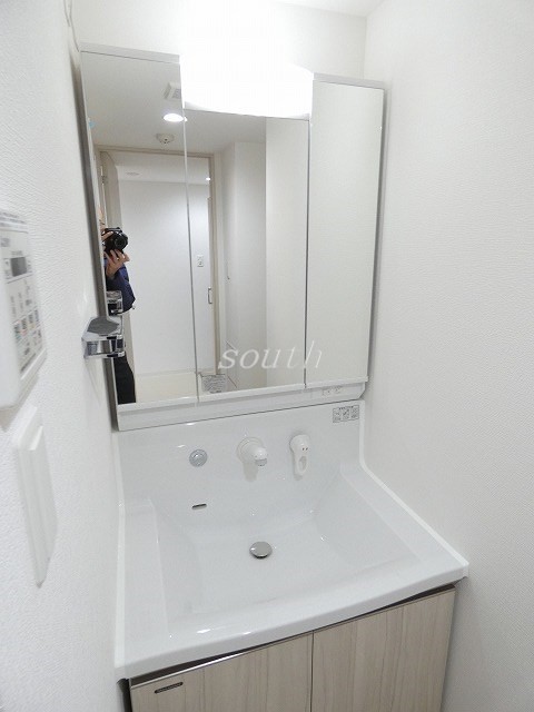 洗面設備　シャンプードレサー