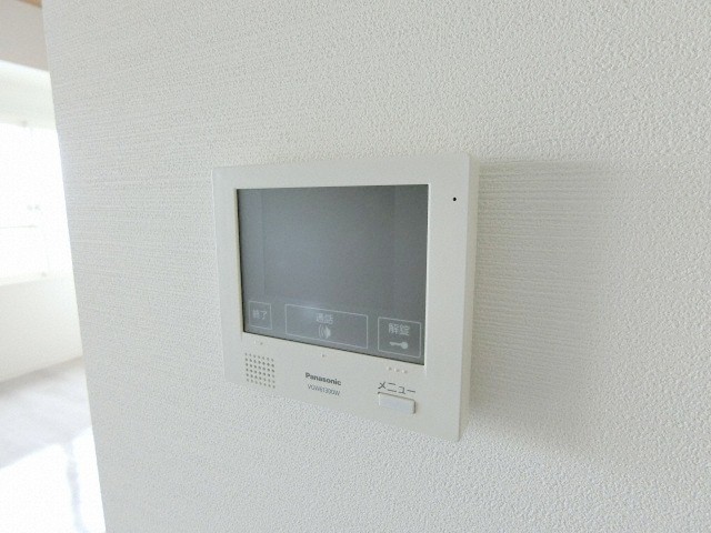 セキュリティ　訪問者の顔が確認できるTVモニターホン付きです♪