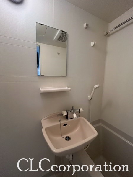 洗面設備　同仕様写真使用