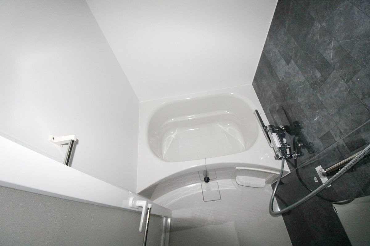 バス・シャワールーム　風呂