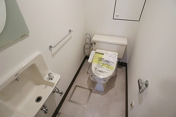 トイレ　参考写真